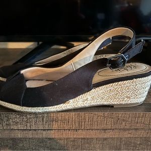 Lifestride slingback canvas sandals size 7.5